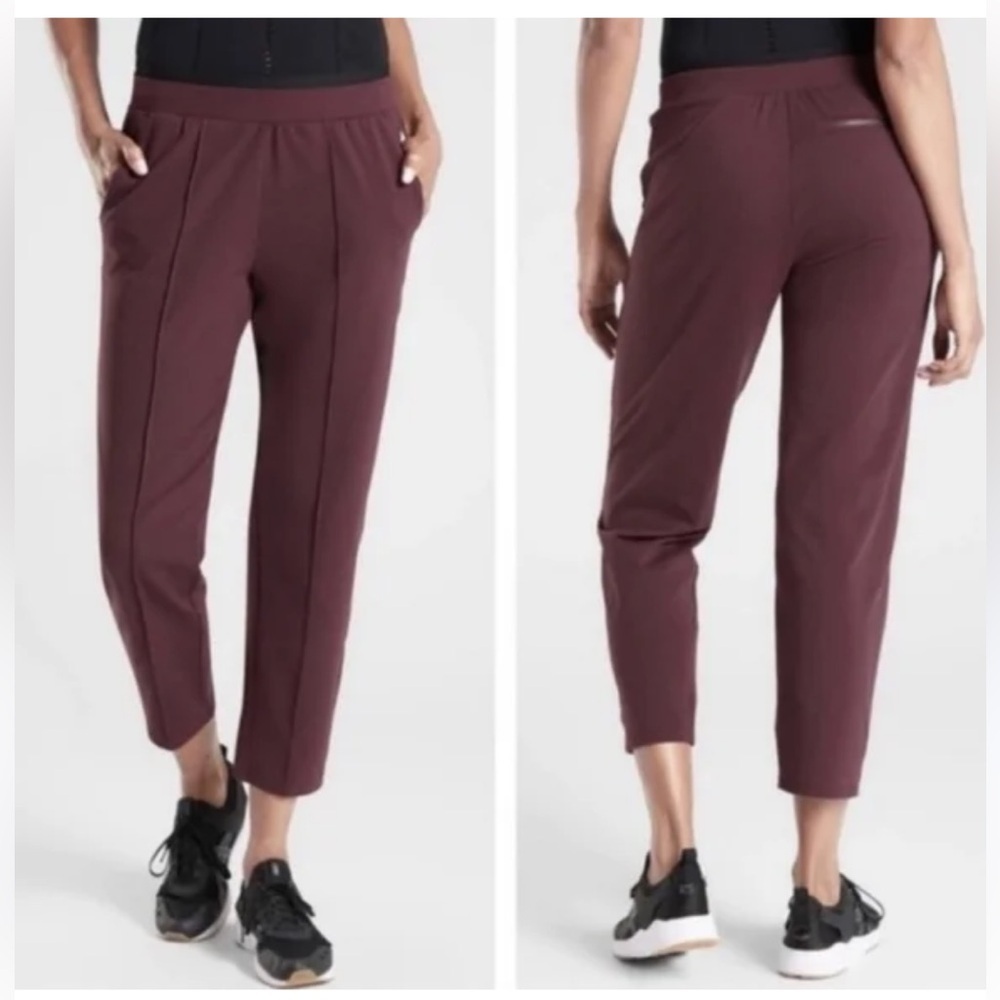 Athleta Women's Venice pintuck burgundy Pants pockets wicking